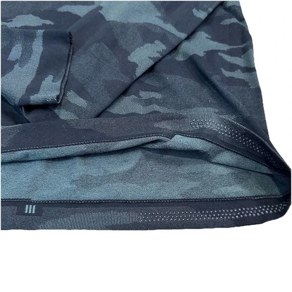 Athleta Speedlight Seamless Black Camo Long Sleeve Active Shirt Top Women's M - Picture 4 of 6